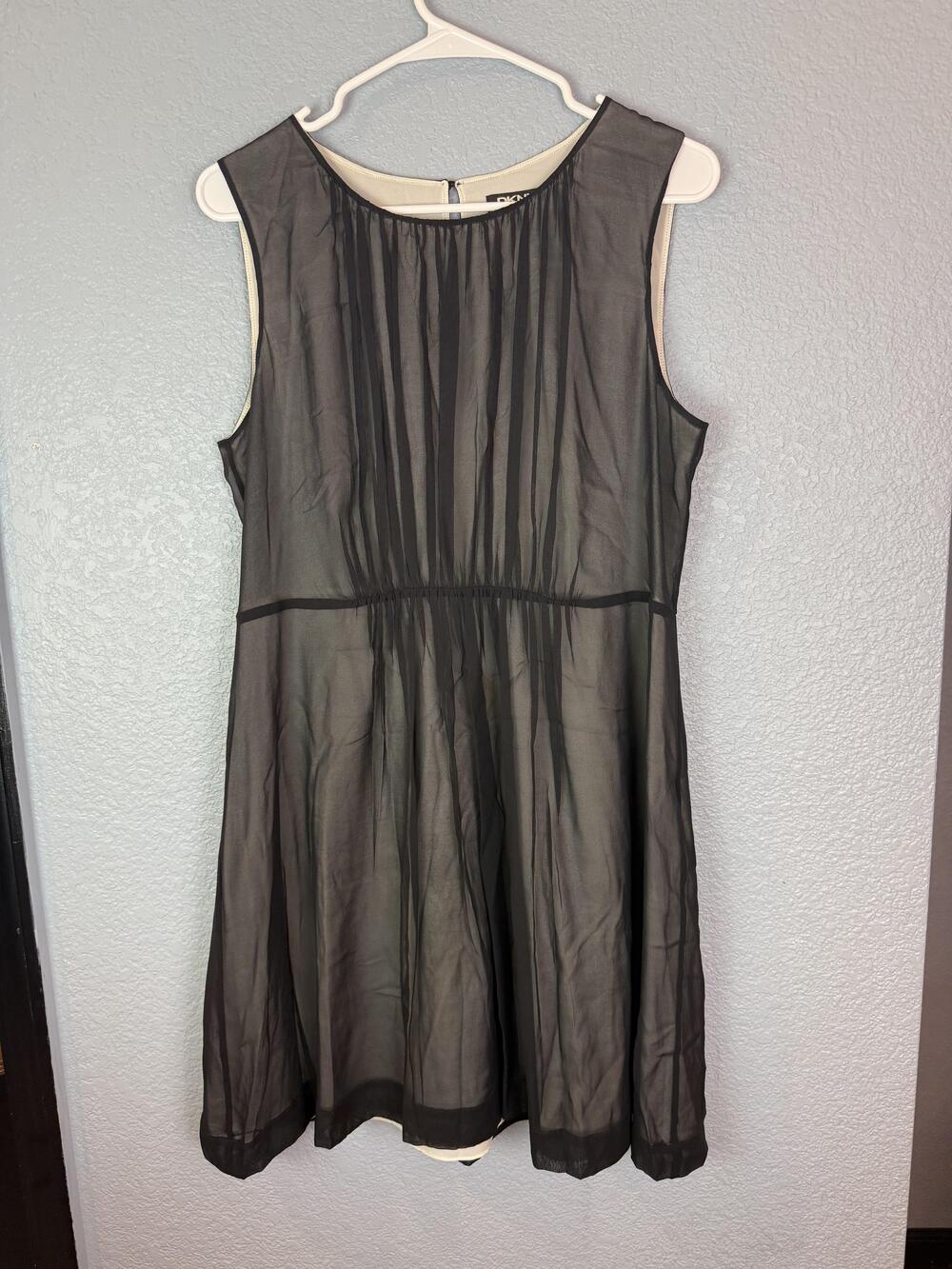 DKNY Dress Womens Medium Black Sheer Silk Sleeveless Lined Fit Flare Party
